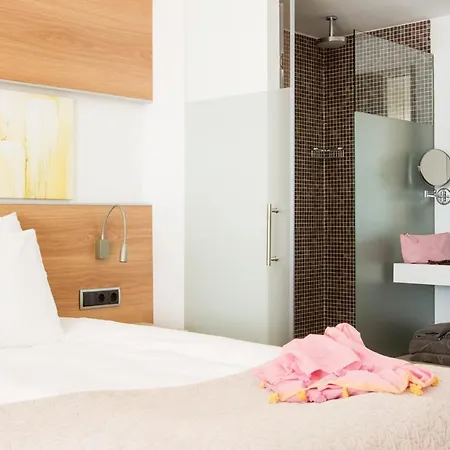 Monsuau 4 Sup - Adults Only Otel