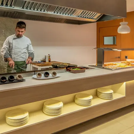 Otel Monsuau 4 Sup - Adults Only